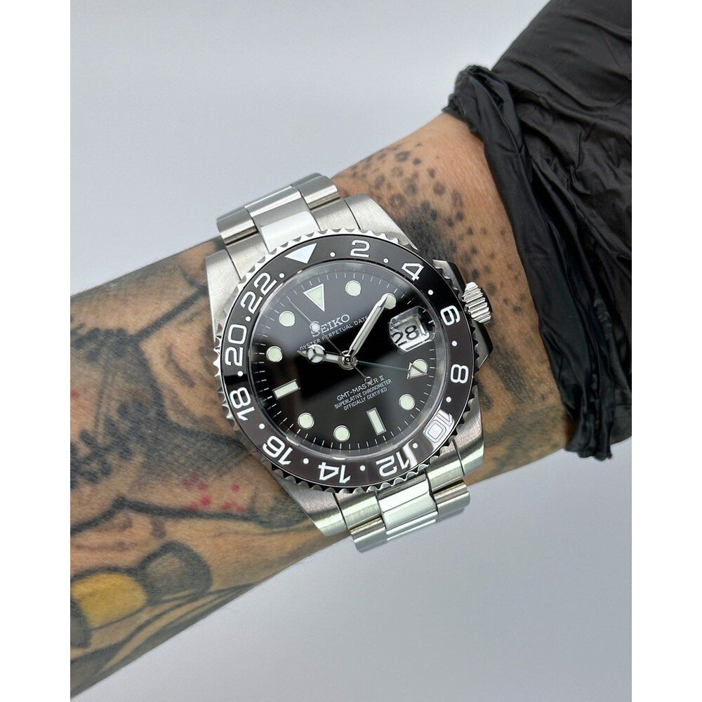 Custom Seiko Mod • Bruce Wayne GMT-Master II on Oyster Bracelet • 40mm